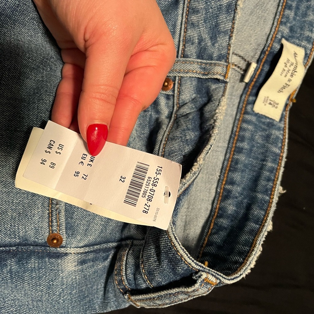 Abercrombie Curve Love “The Mom”